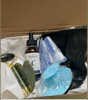 Facial pamper box - vitamin C serum, Gua Sha tool set, cupping suction massage set